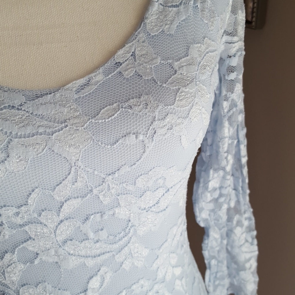 EAG Collection Lace Top - Picture 2 of 4